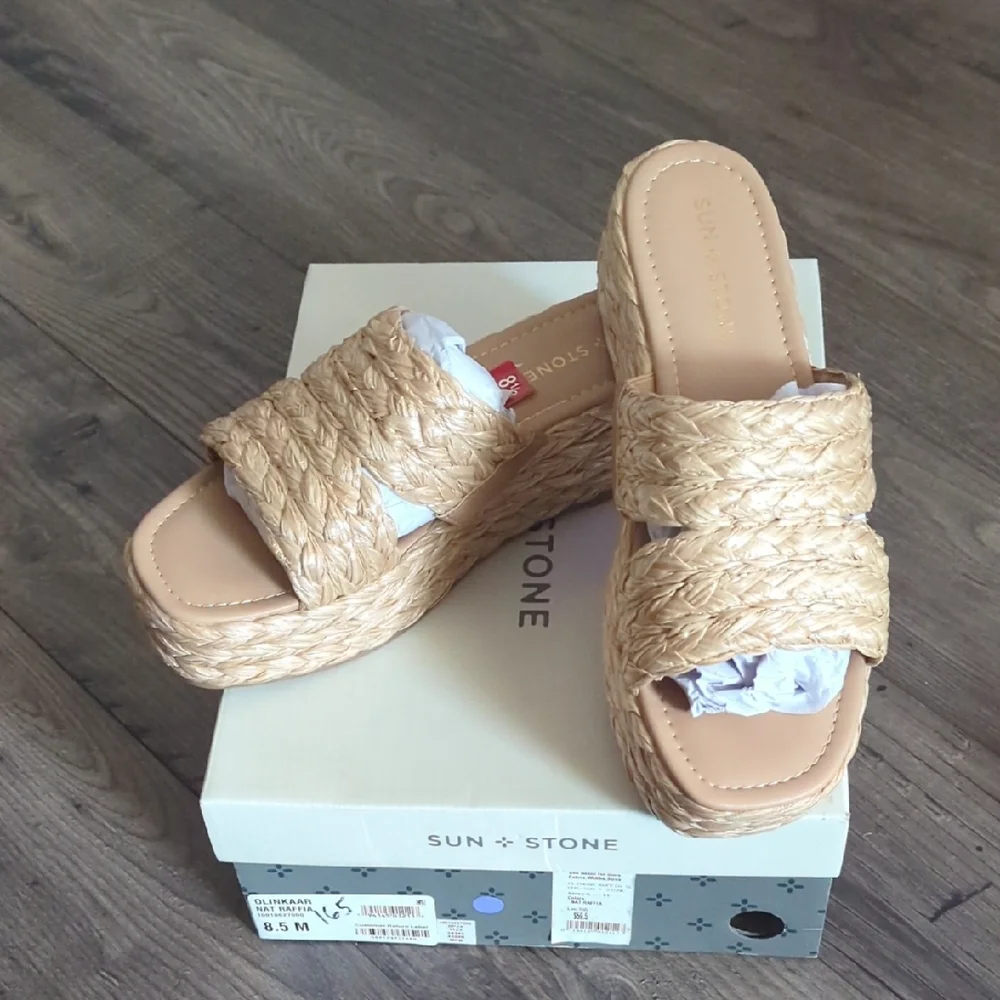 Sun + Stone Women's Natural Platform Sandals